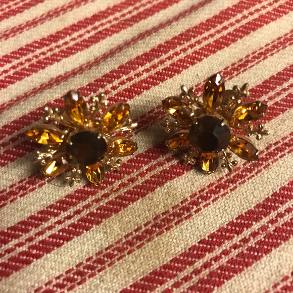 Vintage (lot of 4)Costume Earrings - Picture 7 of 8